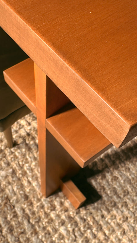 Mesa auxiliar asimétrica Vesper