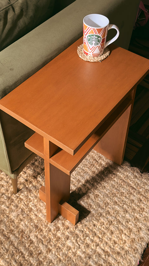 Mesa auxiliar asimétrica Vesper